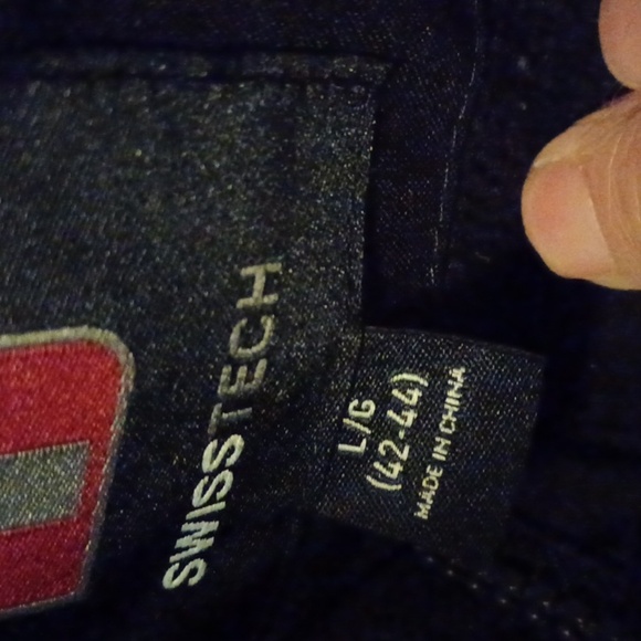 Swiss Tech Men's Black Waterproof Double Zipper Ski Coat L 42 -44" - Picture 4 of 16